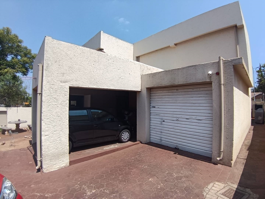 3 Bedroom Property for Sale in Clubview Gauteng