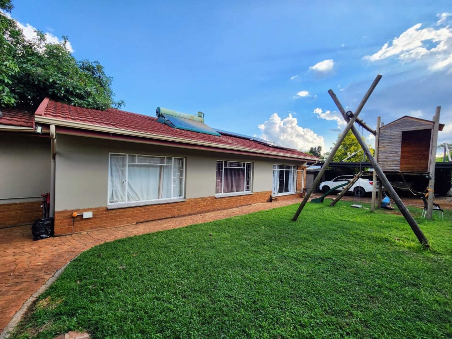 4 Bedroom Property for Sale in Rietfontein Gauteng