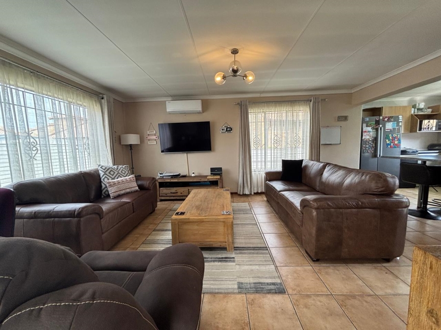 2 Bedroom Property for Sale in Kibler Park Gauteng