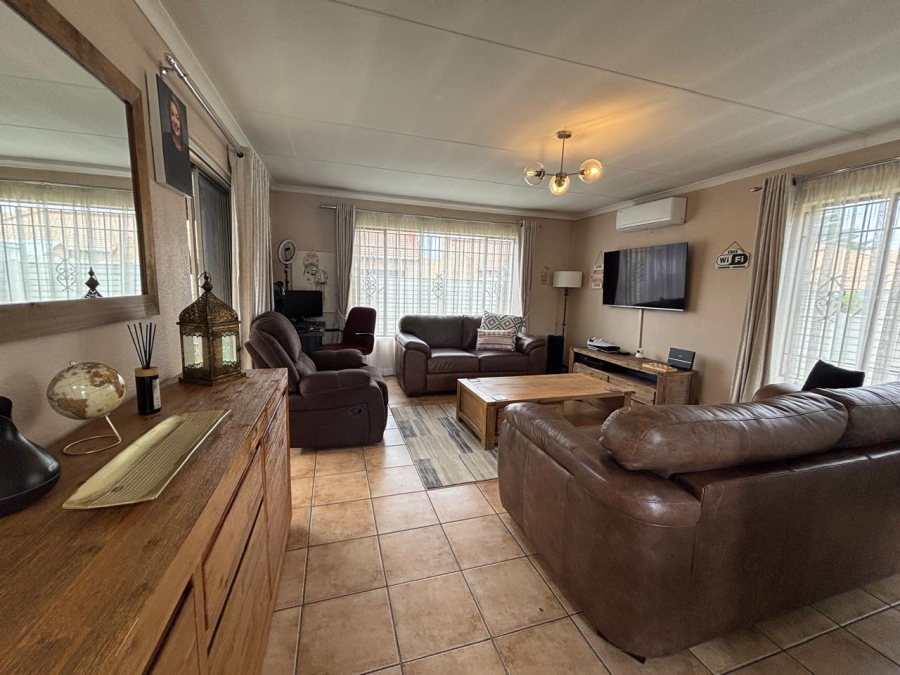 2 Bedroom Property for Sale in Kibler Park Gauteng