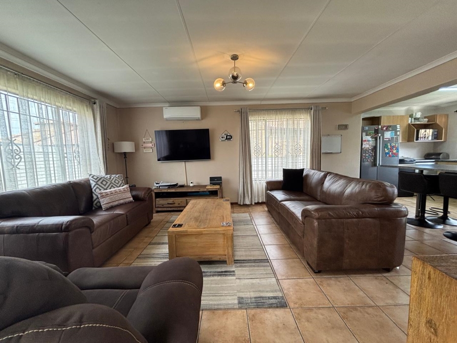 2 Bedroom Property for Sale in Kibler Park Gauteng