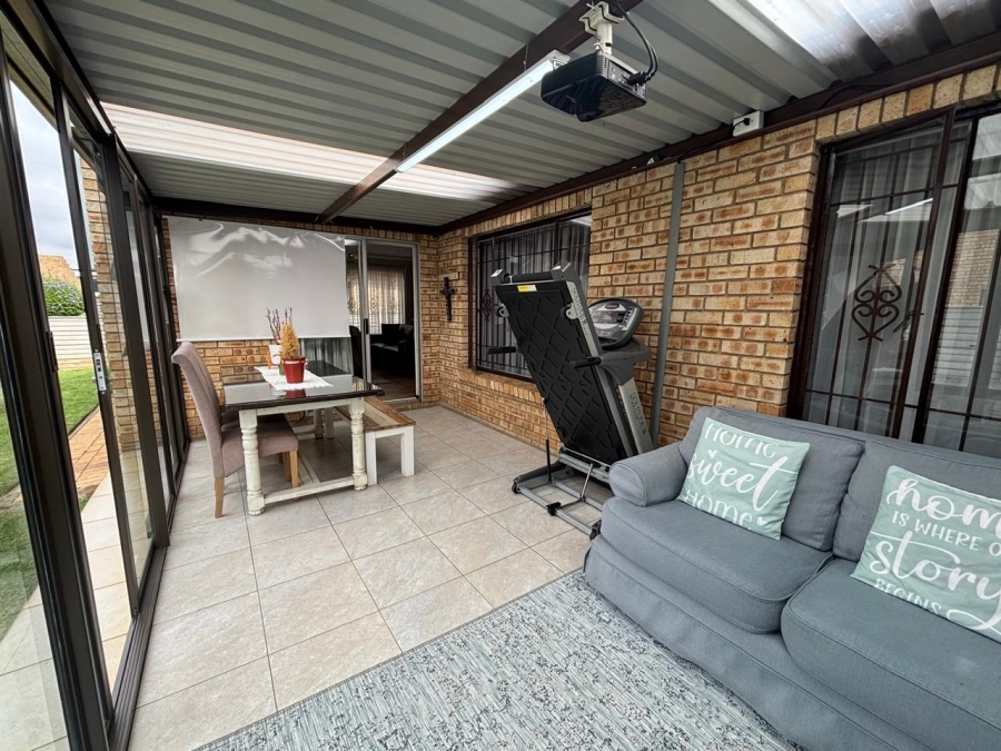 2 Bedroom Property for Sale in Kibler Park Gauteng