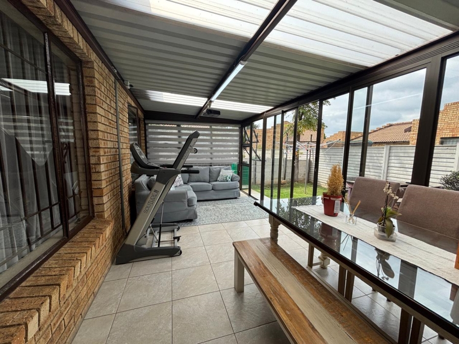 2 Bedroom Property for Sale in Kibler Park Gauteng