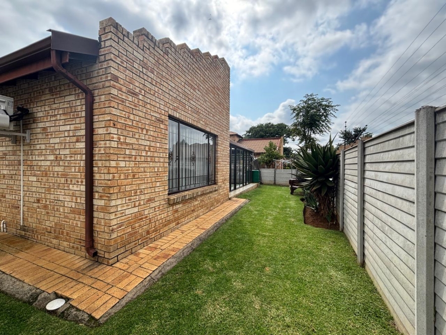 2 Bedroom Property for Sale in Kibler Park Gauteng