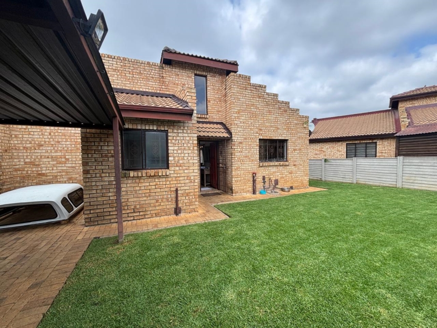 2 Bedroom Property for Sale in Kibler Park Gauteng