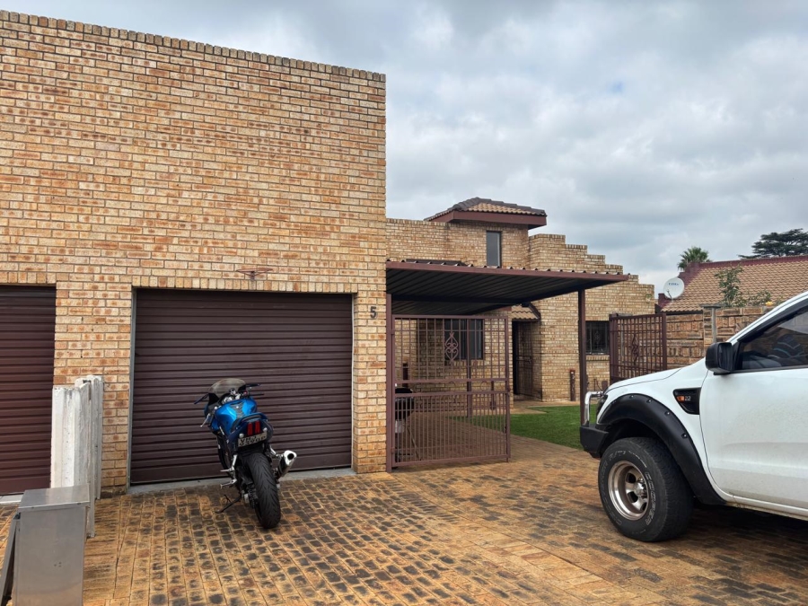 2 Bedroom Property for Sale in Kibler Park Gauteng