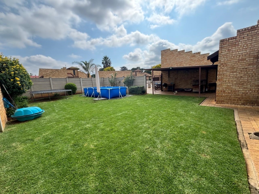 2 Bedroom Property for Sale in Kibler Park Gauteng