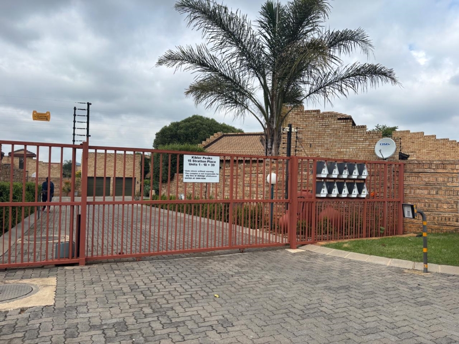 2 Bedroom Property for Sale in Kibler Park Gauteng