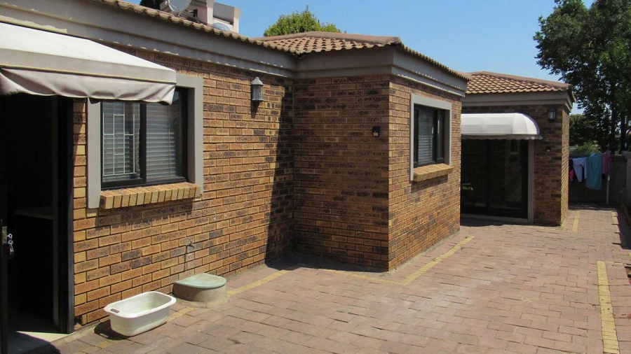 3 Bedroom Property for Sale in Glenvista Gauteng