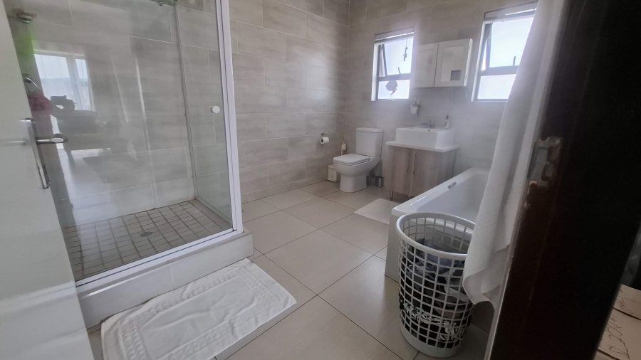 4 Bedroom Property for Sale in Meyersdal Gauteng