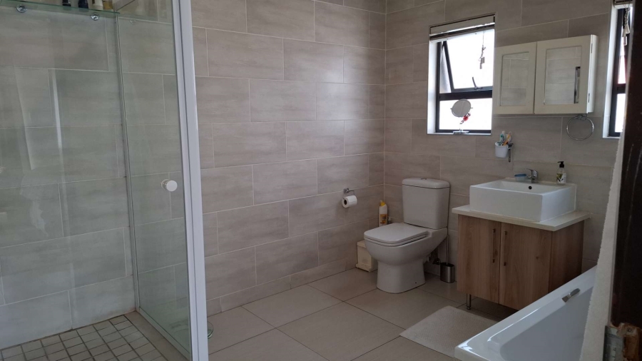 4 Bedroom Property for Sale in Meyersdal Gauteng