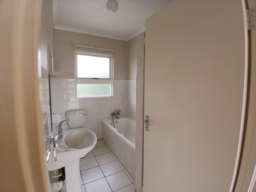 2 Bedroom Property for Sale in South Crest Gauteng