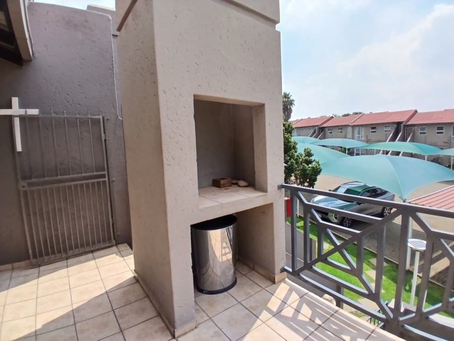 2 Bedroom Property for Sale in South Crest Gauteng