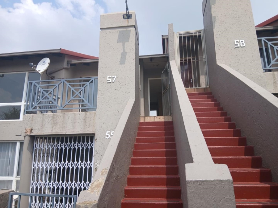 2 Bedroom Property for Sale in South Crest Gauteng