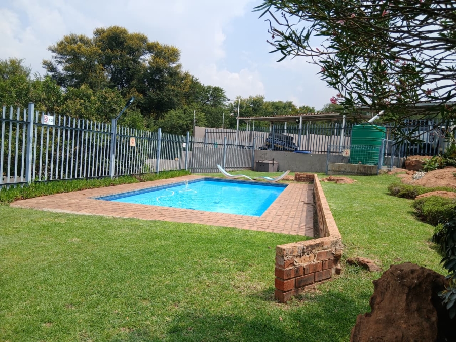 2 Bedroom Property for Sale in South Crest Gauteng