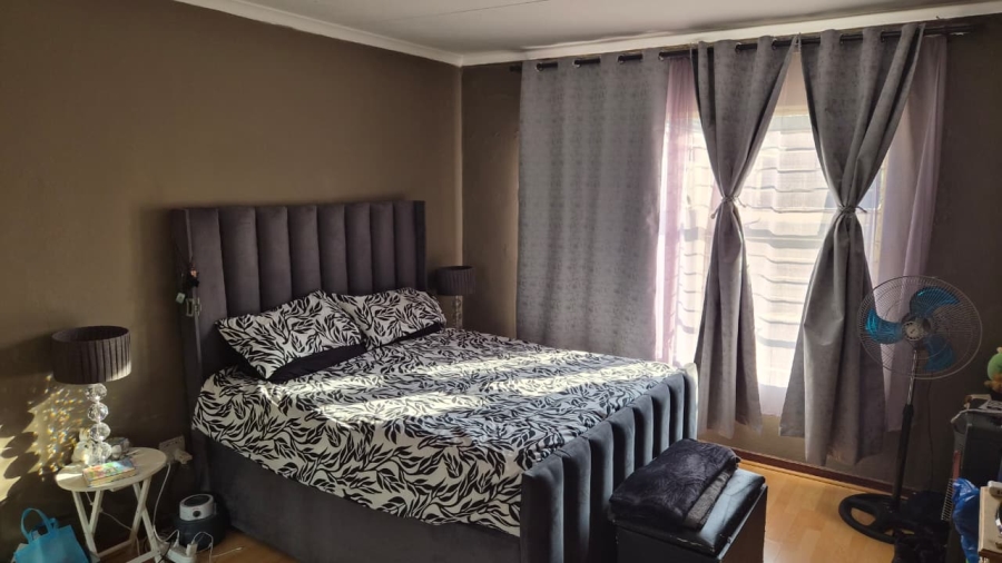 To Let 2 Bedroom Property for Rent in Brackenhurst Gauteng