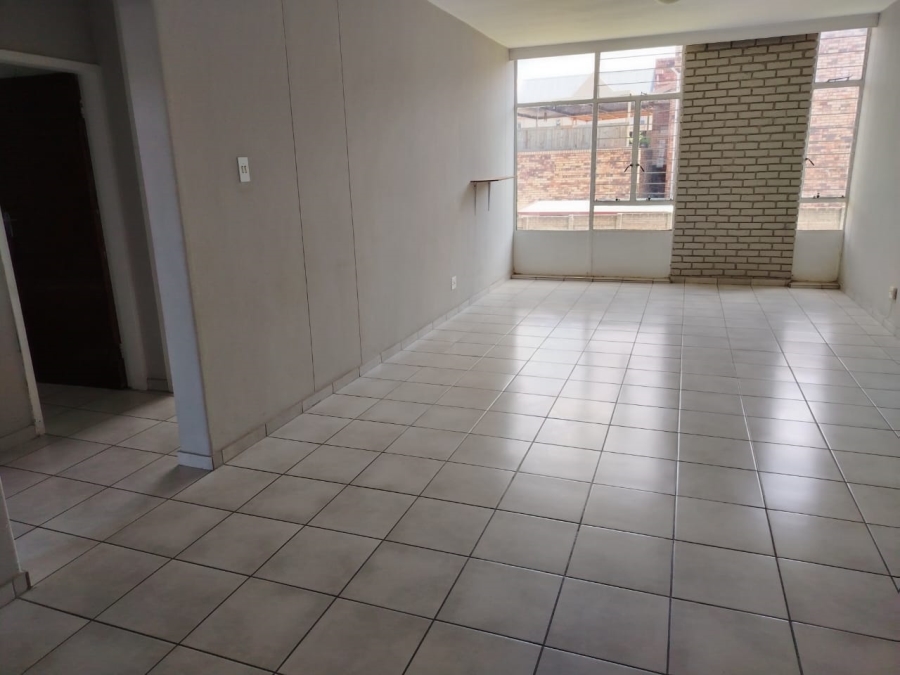 2 Bedroom Property for Sale in South Crest Gauteng