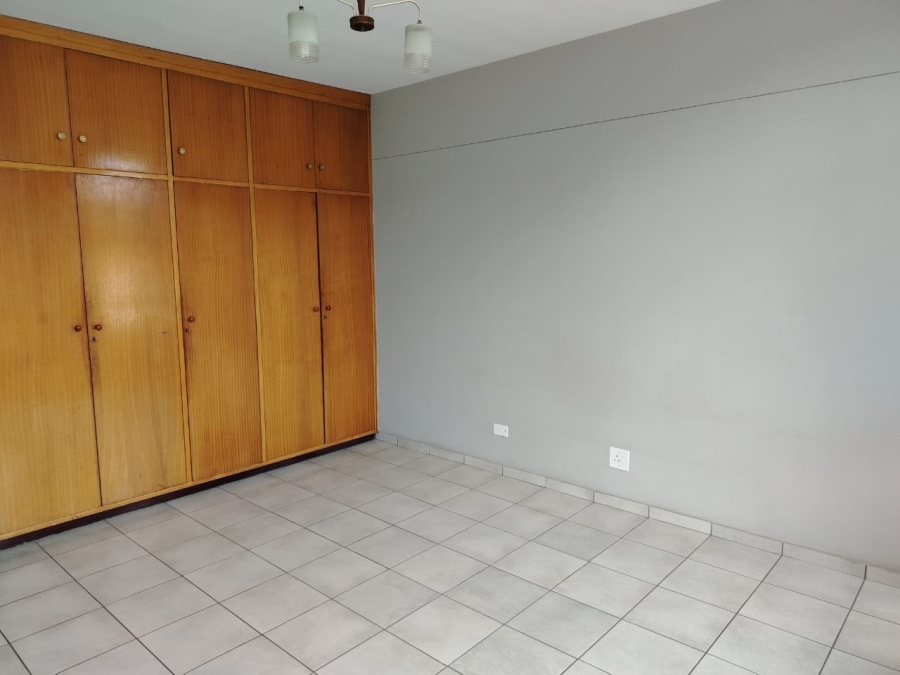 2 Bedroom Property for Sale in South Crest Gauteng
