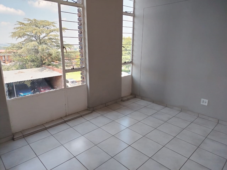 2 Bedroom Property for Sale in South Crest Gauteng