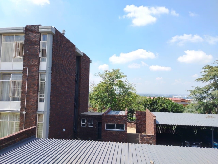 2 Bedroom Property for Sale in South Crest Gauteng