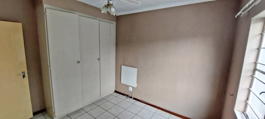 2 Bedroom Property for Sale in Verwoerdpark Gauteng