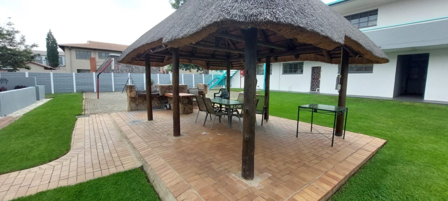 2 Bedroom Property for Sale in Verwoerdpark Gauteng