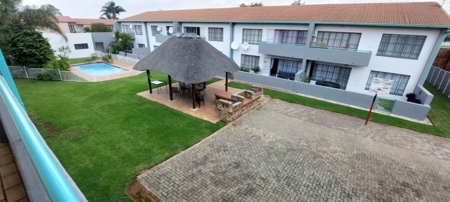 2 Bedroom Property for Sale in Verwoerdpark Gauteng