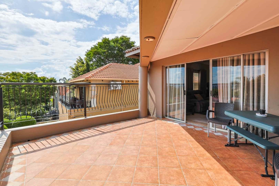 5 Bedroom Property for Sale in Faerie Glen Gauteng