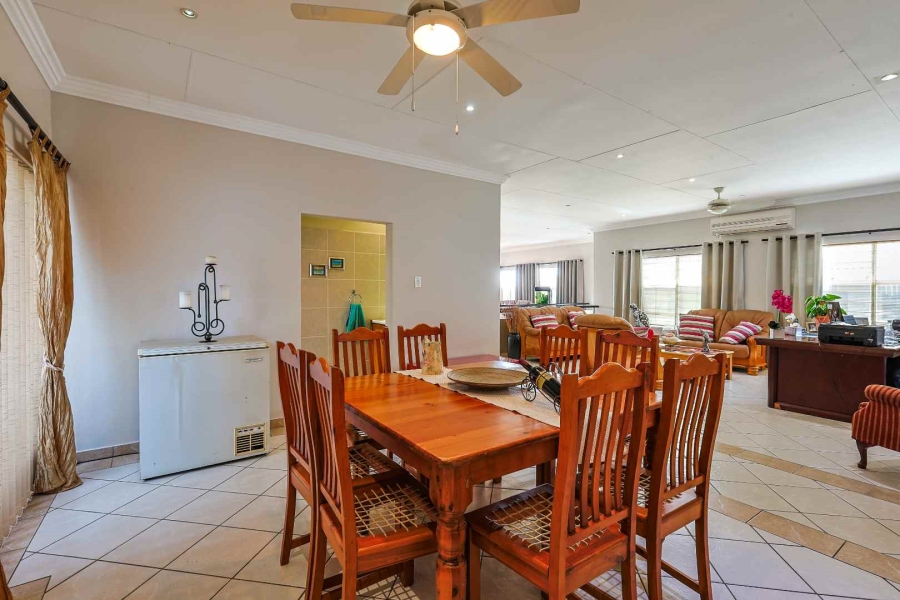 5 Bedroom Property for Sale in Faerie Glen Gauteng