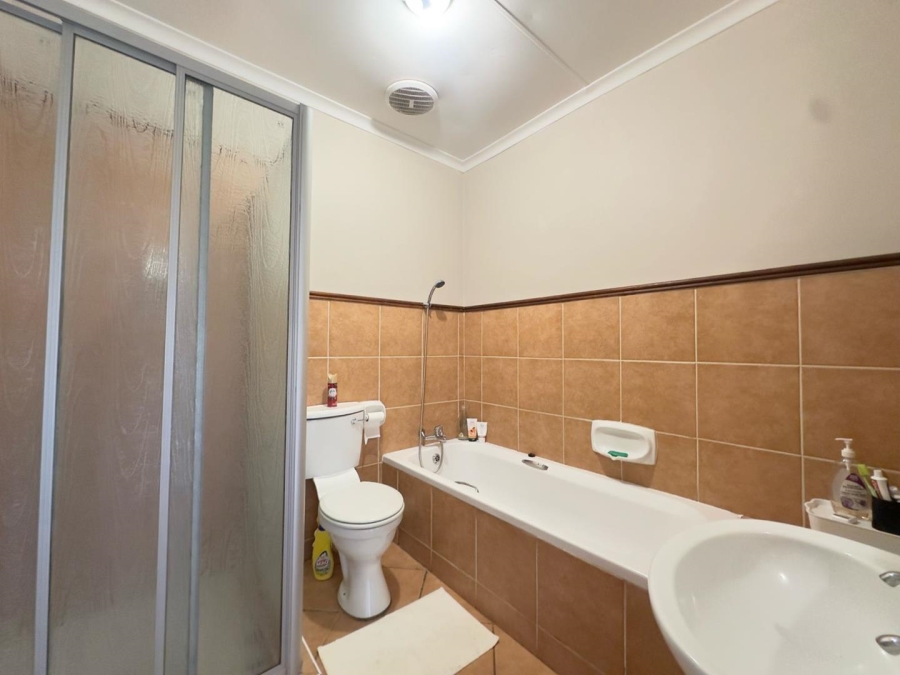 2 Bedroom Property for Sale in Mooikloof Ridge Gauteng