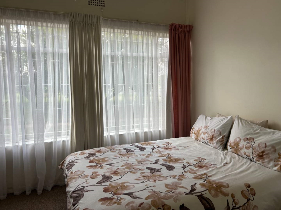 2 Bedroom Property for Sale in Farrarmere Gauteng