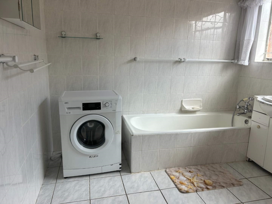 2 Bedroom Property for Sale in Farrarmere Gauteng