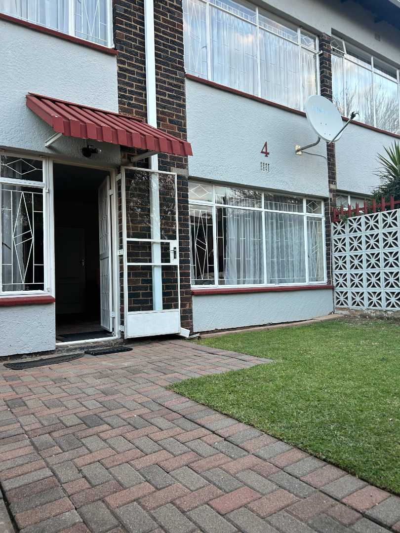 2 Bedroom Property for Sale in Farrarmere Gauteng