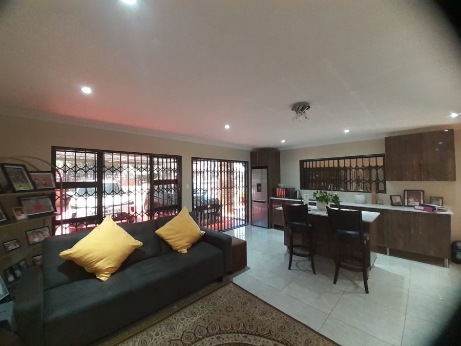 3 Bedroom Property for Sale in Klippoortje Gauteng