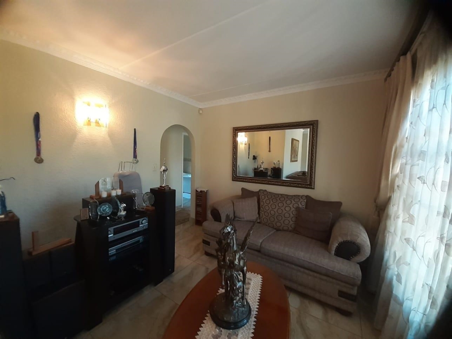 3 Bedroom Property for Sale in Klippoortje Gauteng