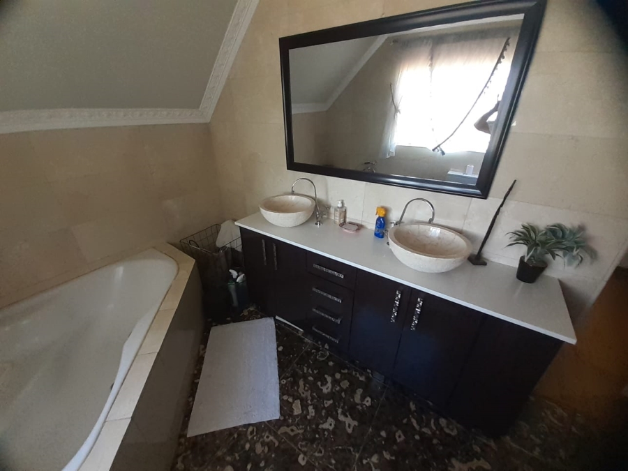 3 Bedroom Property for Sale in Klippoortje Gauteng