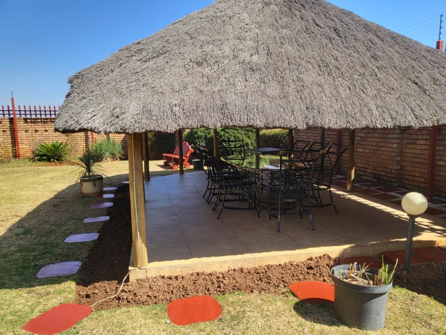 3 Bedroom Property for Sale in Klippoortje Gauteng