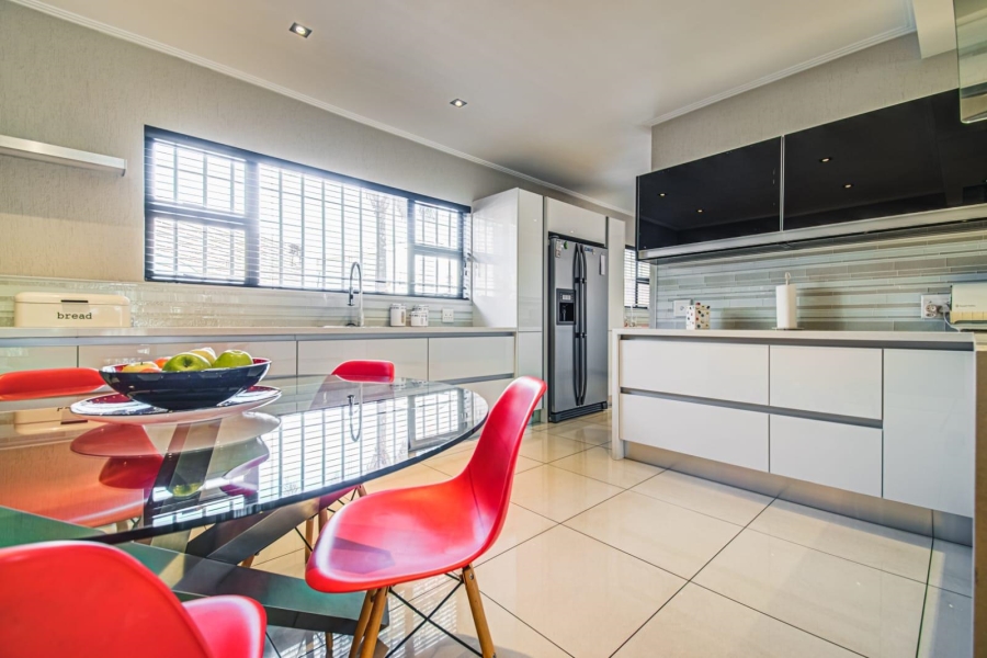 6 Bedroom Property for Sale in Terenure Gauteng