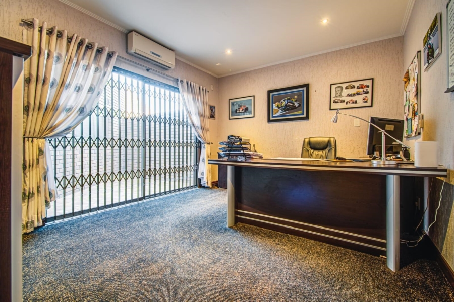 6 Bedroom Property for Sale in Terenure Gauteng