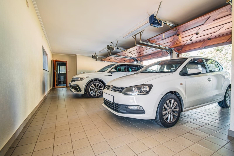 6 Bedroom Property for Sale in Terenure Gauteng