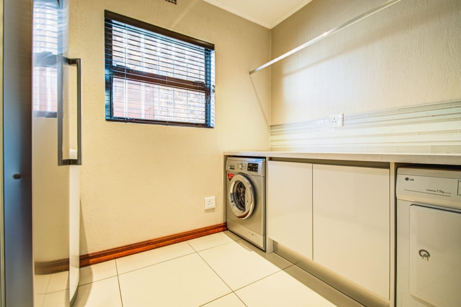 6 Bedroom Property for Sale in Terenure Gauteng