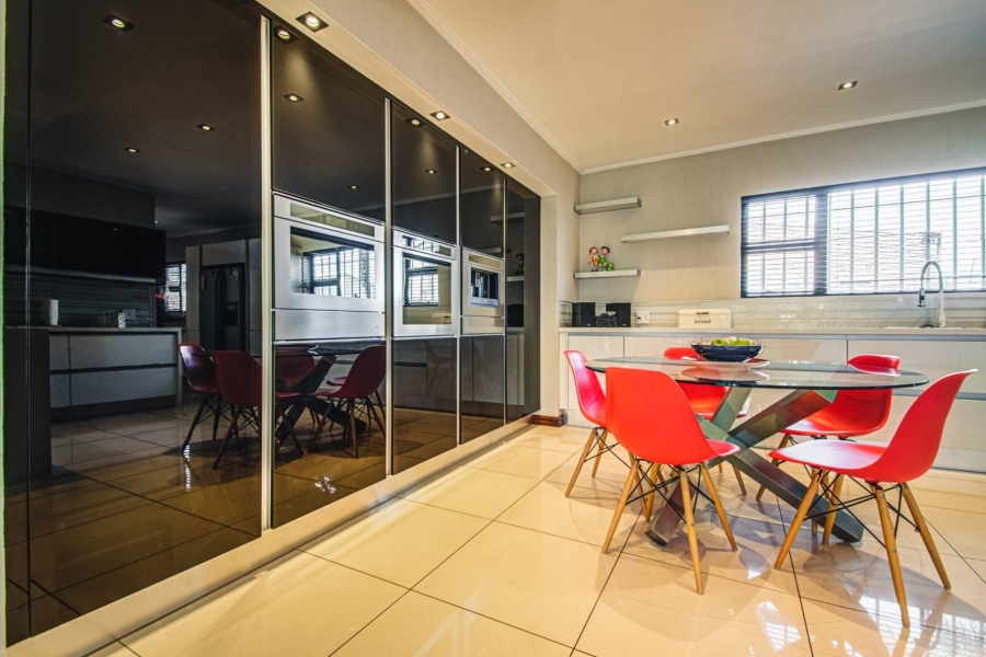 6 Bedroom Property for Sale in Terenure Gauteng