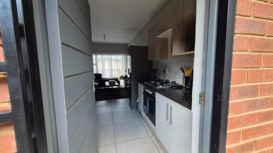 1 Bedroom Property for Sale in Rembrandt Park Gauteng