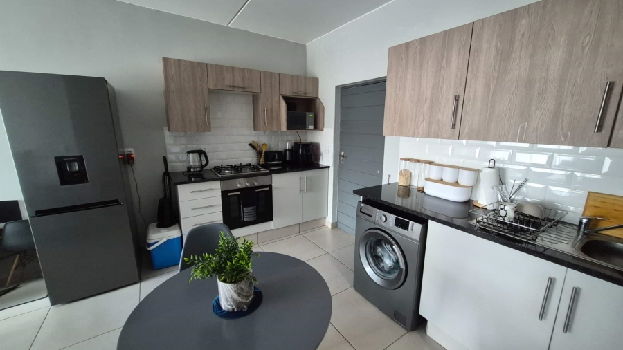 1 Bedroom Property for Sale in Rembrandt Park Gauteng