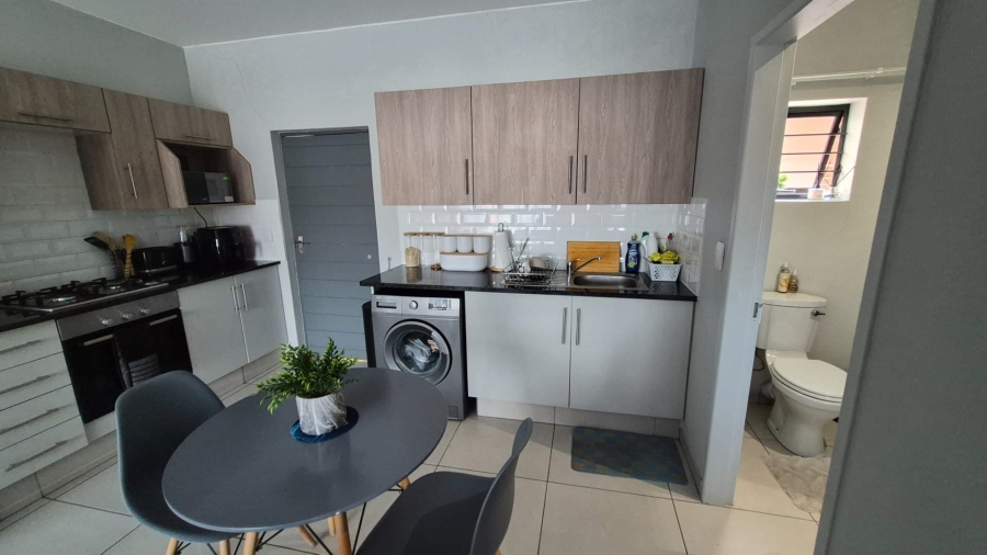 1 Bedroom Property for Sale in Rembrandt Park Gauteng