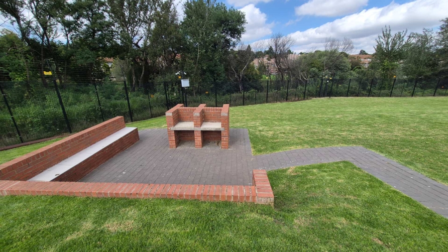 1 Bedroom Property for Sale in Rembrandt Park Gauteng