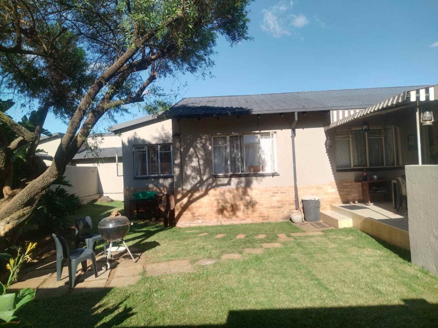3 Bedroom Property for Sale in Florauna Gauteng