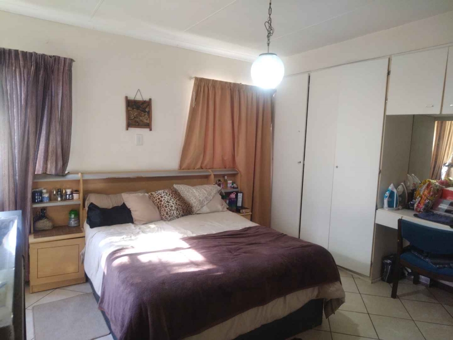 3 Bedroom Property for Sale in Florauna Gauteng