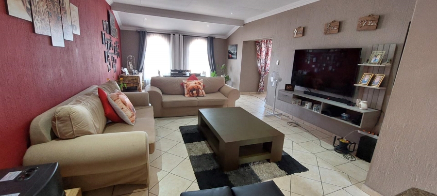 2 Bedroom Property for Sale in New Redruth Gauteng