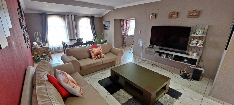 2 Bedroom Property for Sale in New Redruth Gauteng